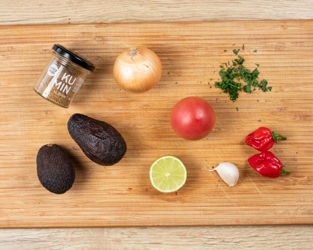Guacamole s habanero papričicama - volimljuto.live
